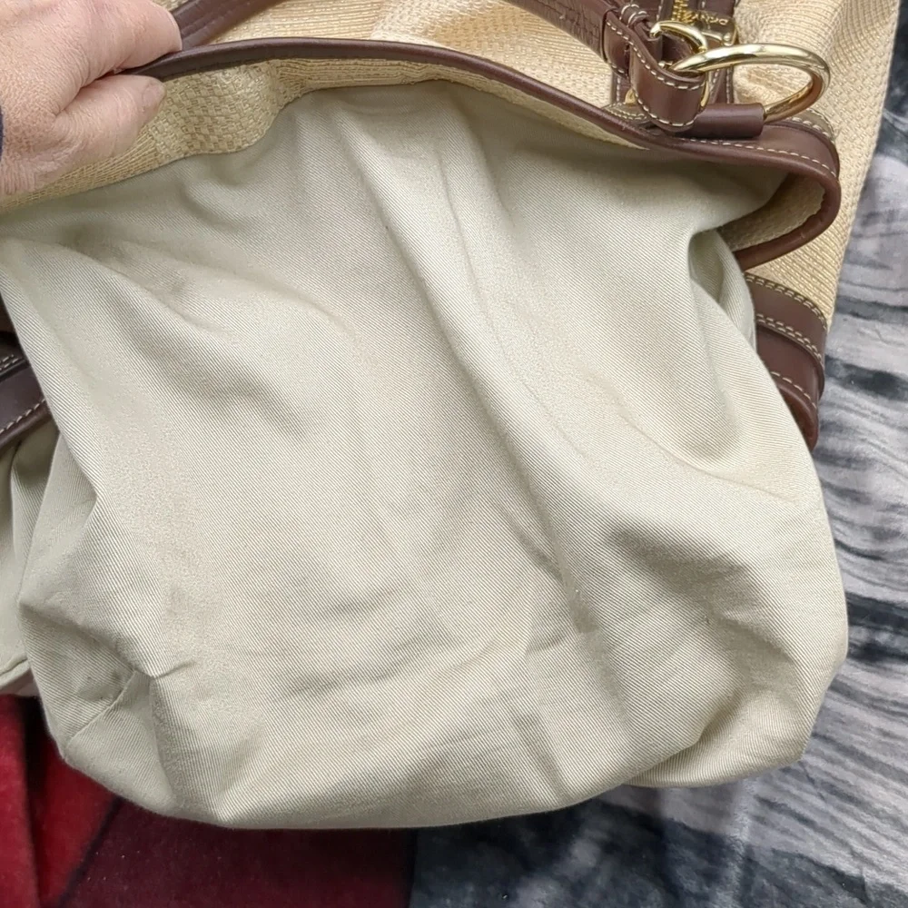 DKNY  Linen & & leather purse